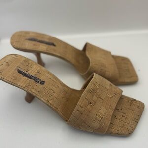 Jeffrey Campbell Women’s‎ Size 9 Averie Nude Tan Mule Sandal Kitten Heel